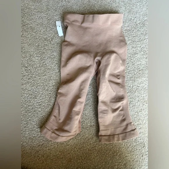 SKIMS Above the Knee Shorts Shapewear Intimates XXS-XS - Picture 3 of 9